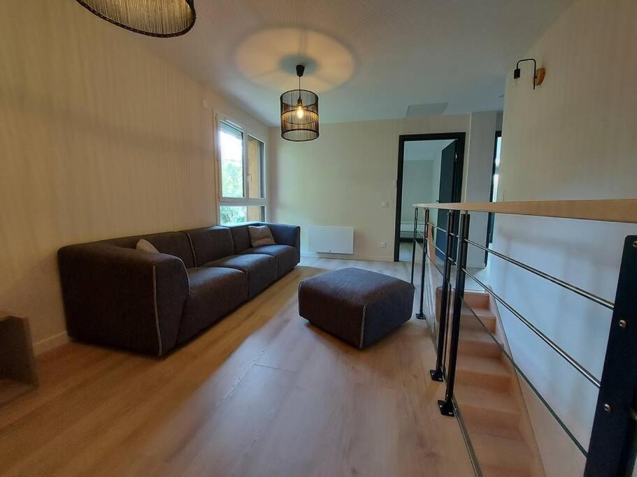 Charmant Et Spacieux Appartement A Quelques Pas Du Lac Duingt Exterior foto