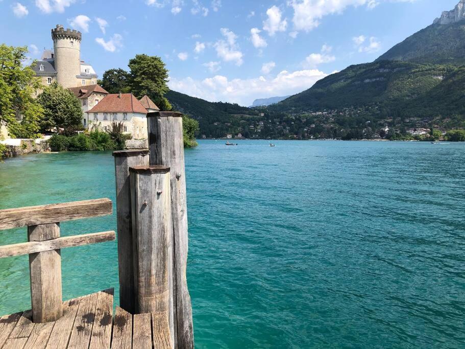 Charmant Et Spacieux Appartement A Quelques Pas Du Lac Duingt Exterior foto