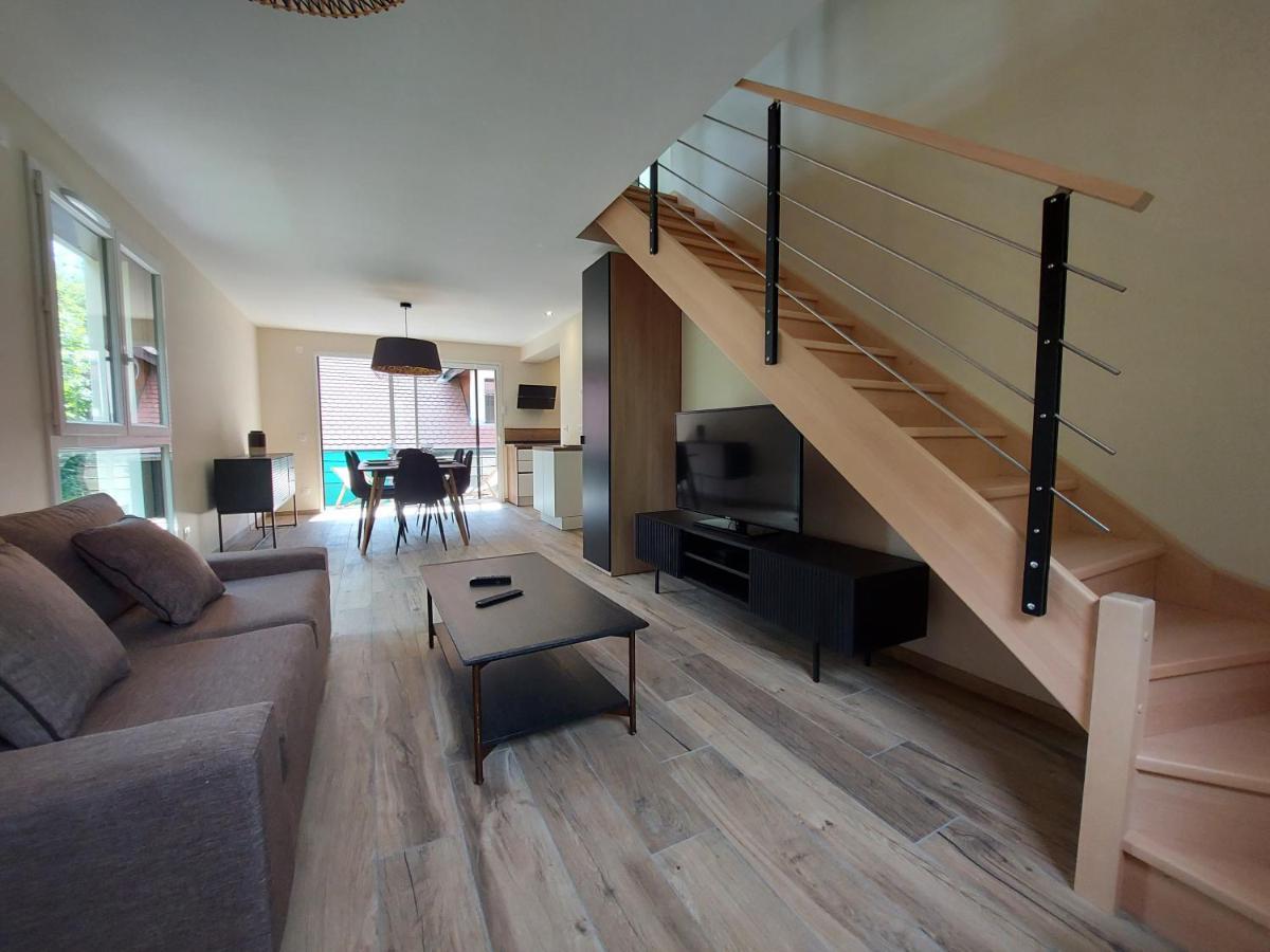 Charmant Et Spacieux Appartement A Quelques Pas Du Lac Duingt Exterior foto